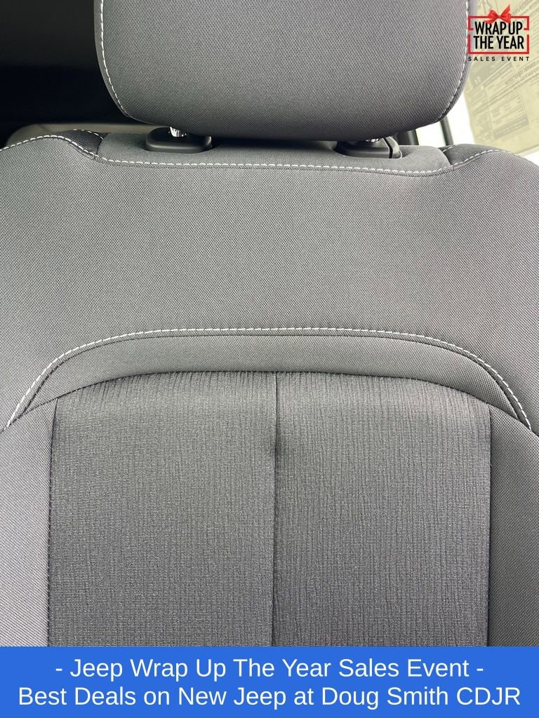 New 2025 Jeep Grand Cherokee L Laredo w/ Trailer Tow Package image 7