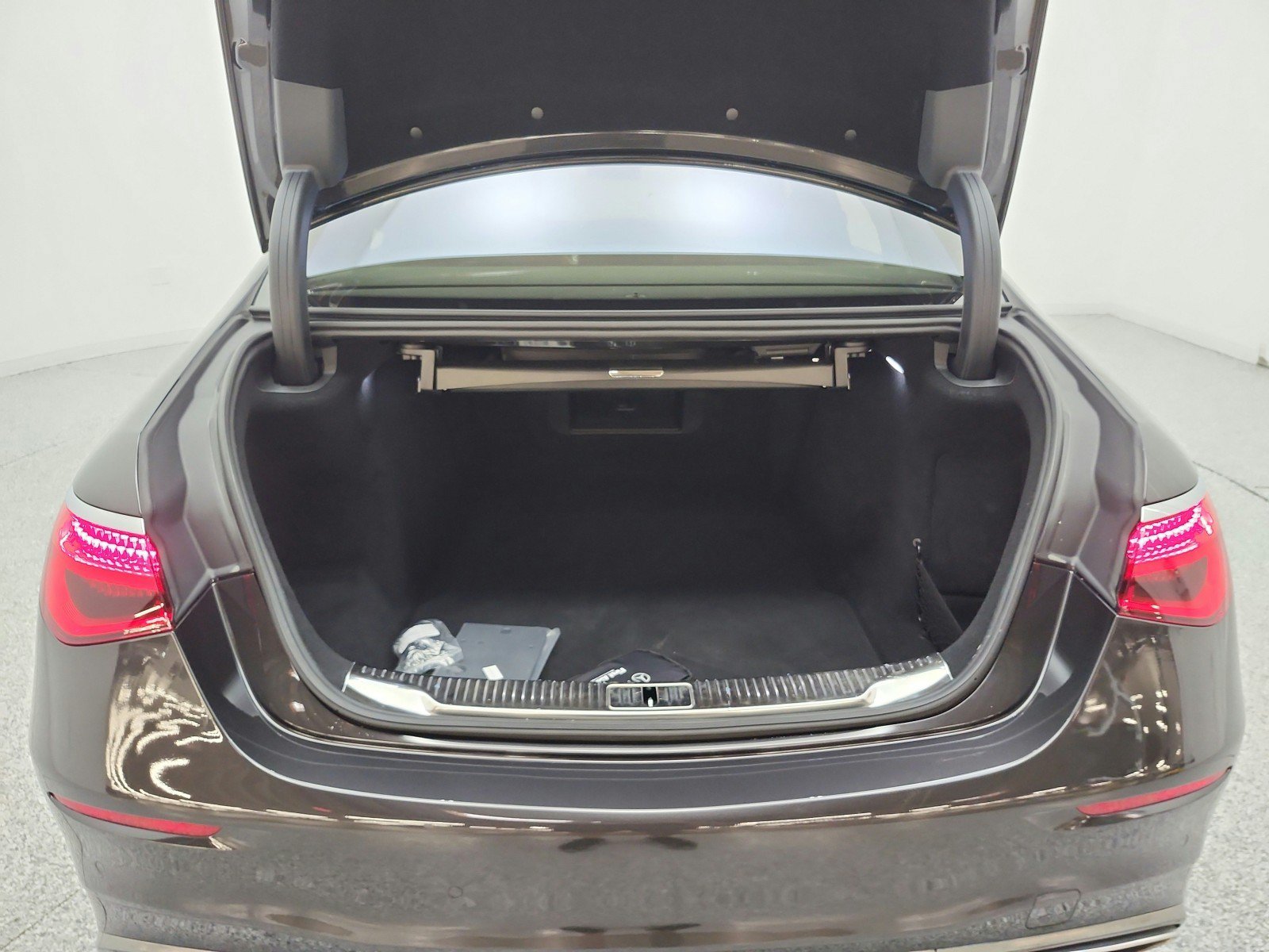 Certified 2023 Mercedes-Benz S 580 4MATIC Sedan image 18