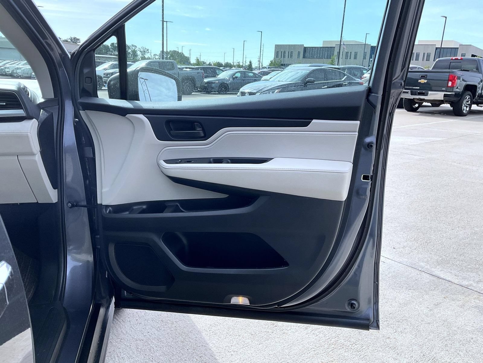 Used 2025 Honda Odyssey EX-L image 17