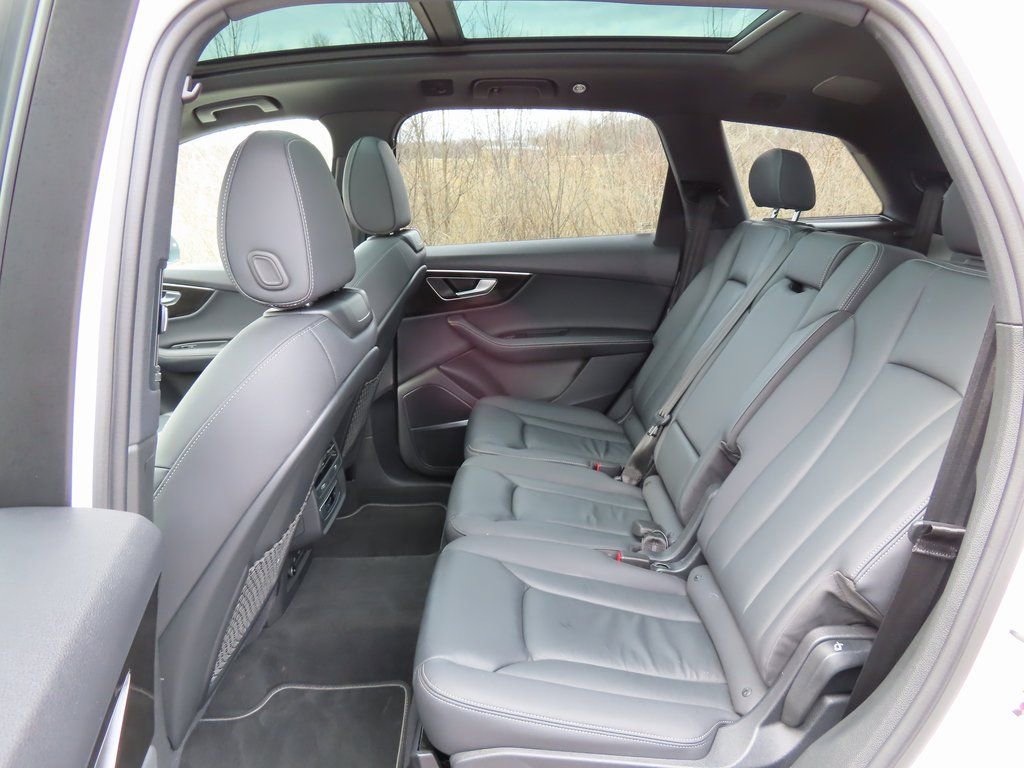 Used 2025 Audi Q7 3.0T Premium Plus image 30