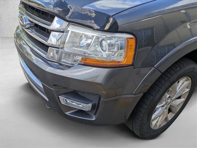 Used 2017 Ford Expedition Limited w/ Equipment Group 301A AWD/4WD image 9