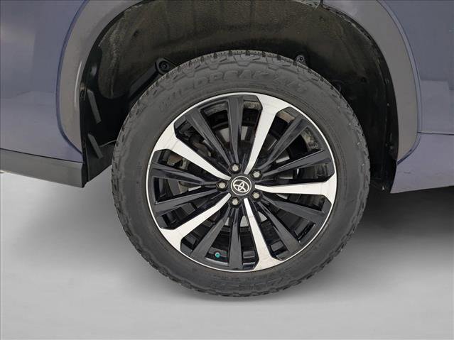 Used 2021 Toyota Highlander XSE image 22