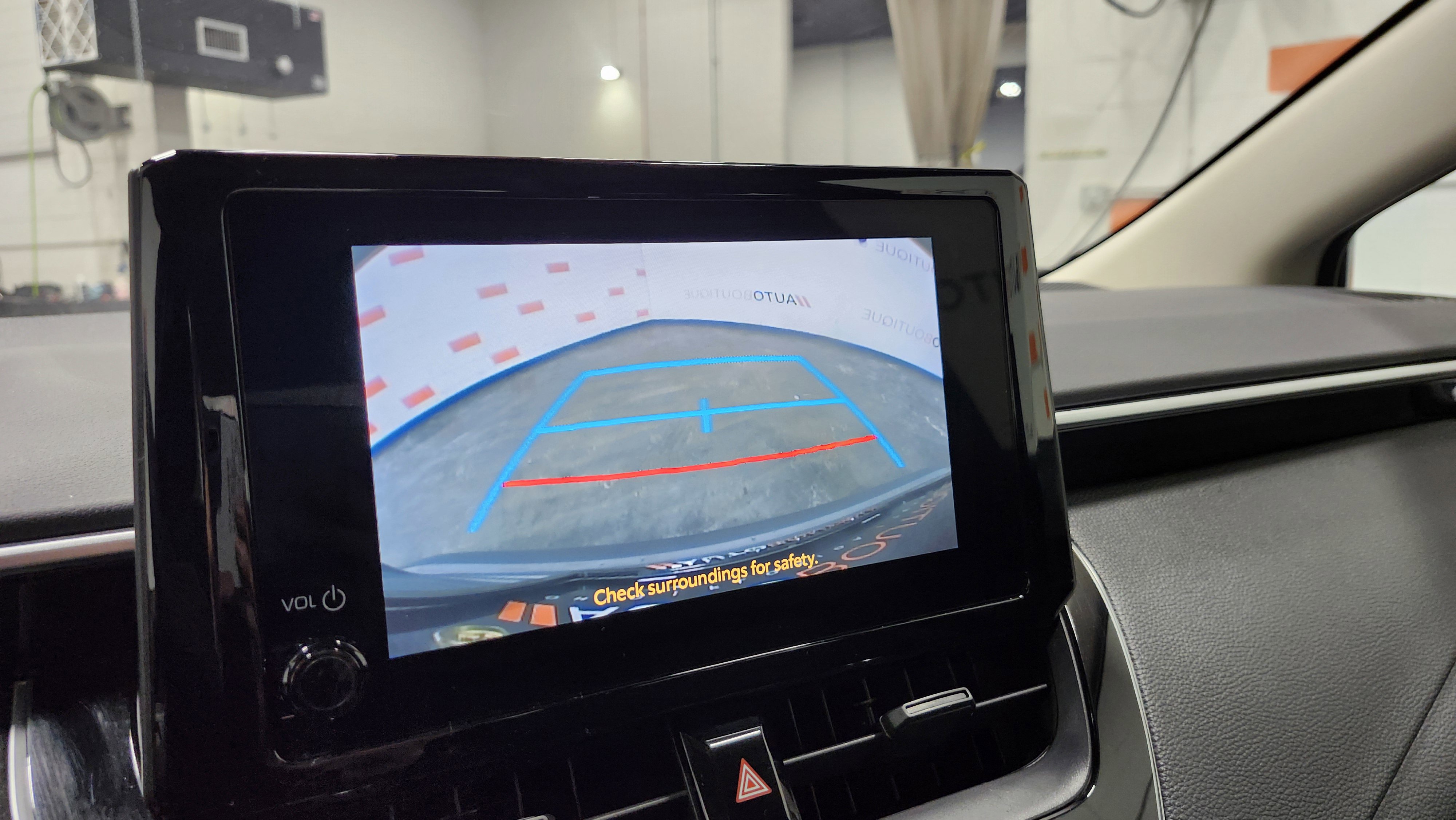 Used 2024 Toyota Corolla LE image 2