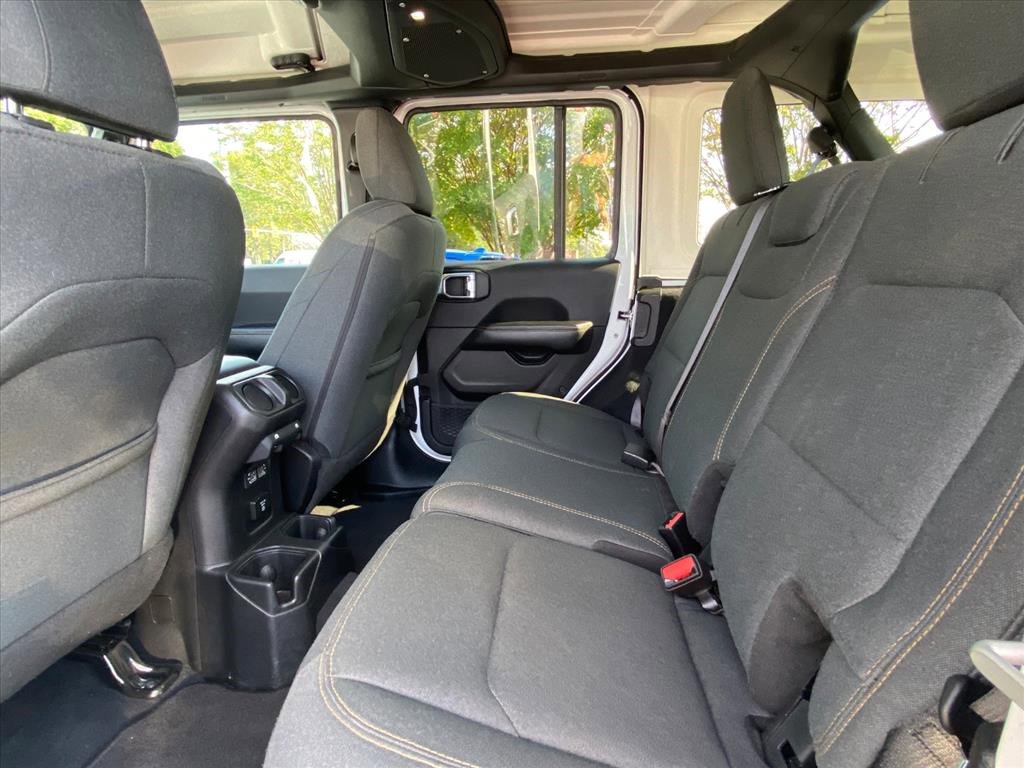 Used 2024 Jeep Wrangler Sahara image 18