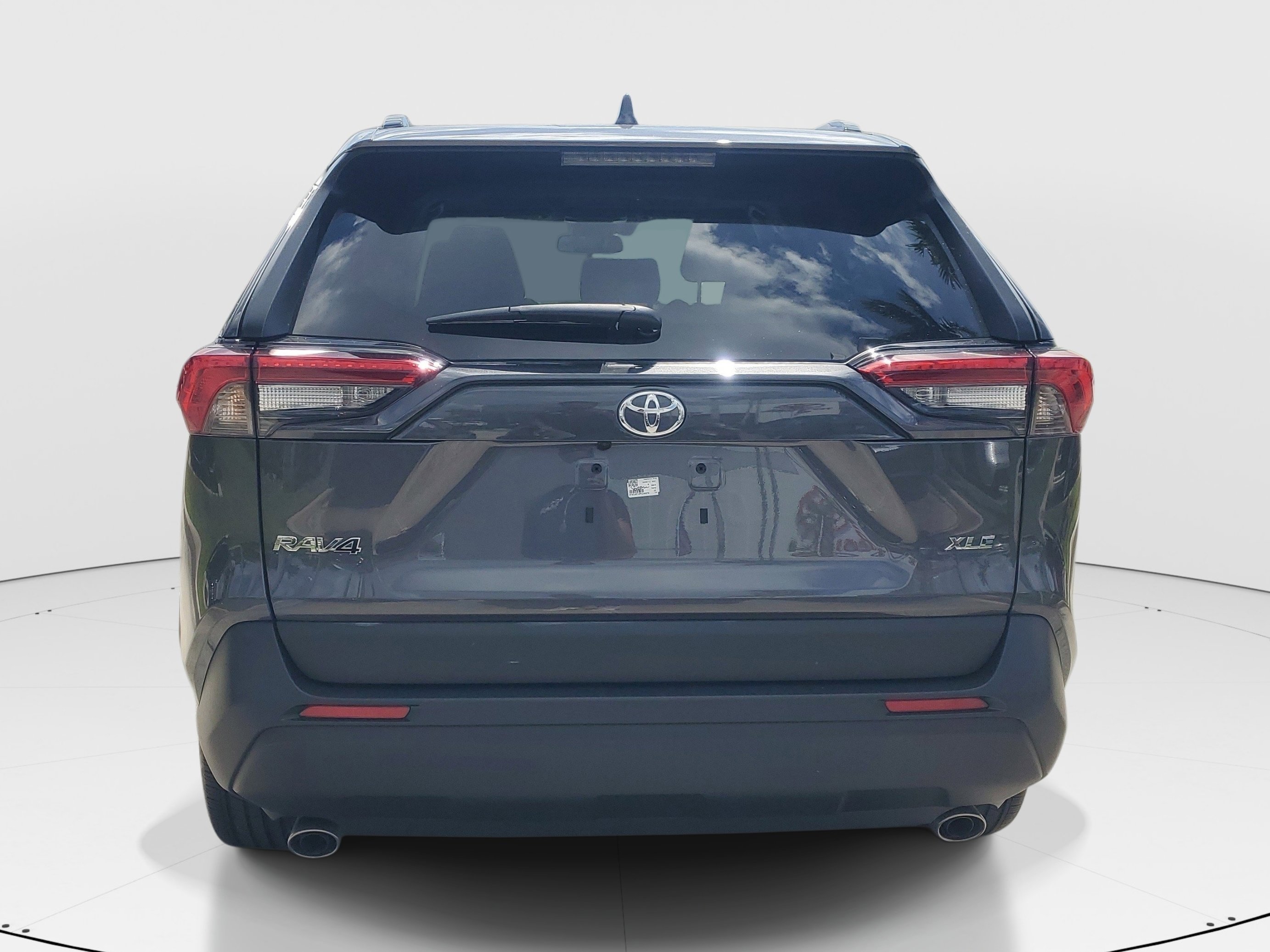 Certified 2023 Toyota RAV4 XLE Premium FWD image 4