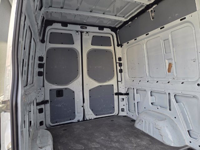 Used 2025 Mercedes-Benz Sprinter 2500 image 18