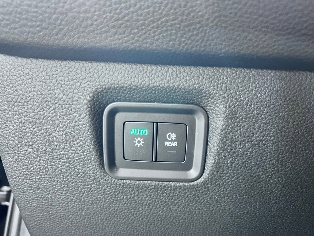 Certified 2026 Porsche Cayenne Coupe image 11