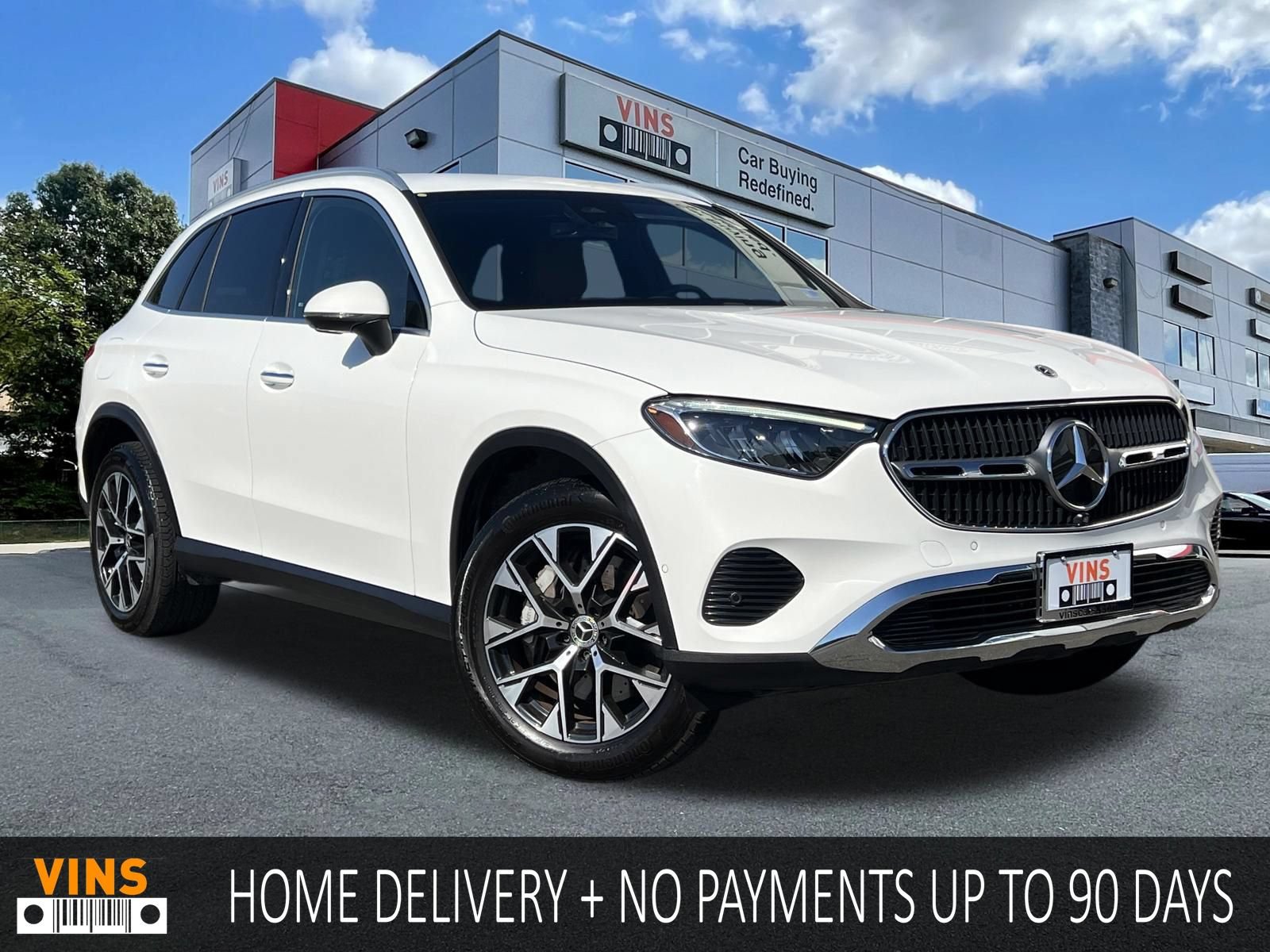 Used 2025 Mercedes-Benz GLC 350e 4MATIC w/ Advanced USB Package image 1