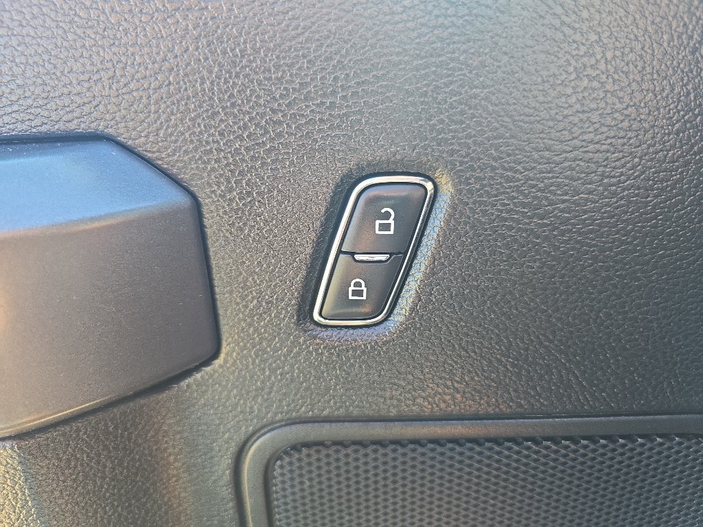 Used 2019 Ford F150 XLT w/ Equipment Group 302A Luxury AWD/4WD image 13