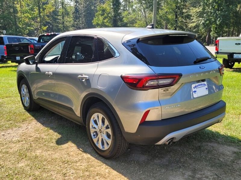 Used 2024 Ford Escape Active image 9