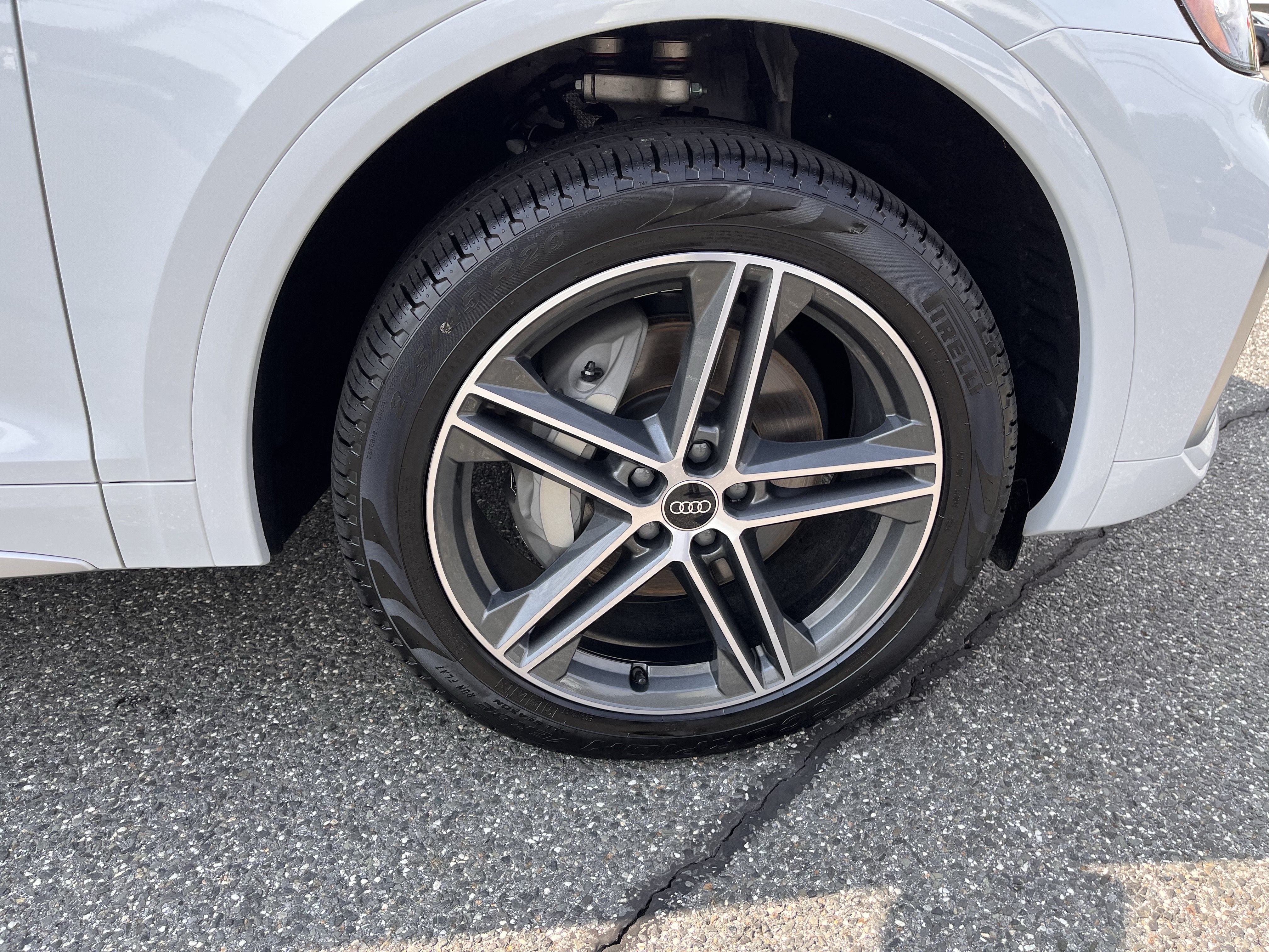 Certified 2025 Audi Q5 e Premium Plus w/ Premium Plus Package AWD/4WD image 5