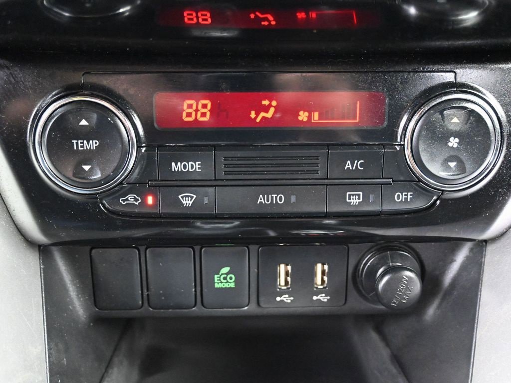 Used 2025 Mitsubishi Eclipse Cross LE image 23