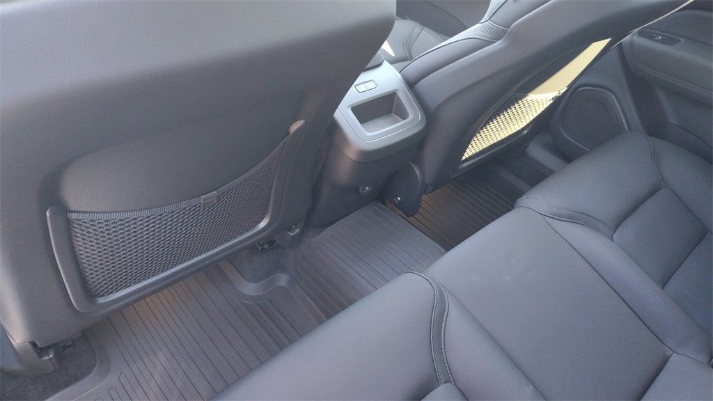 New 2026 Volvo XC60 B5 Plus w/ Climate Package image 25