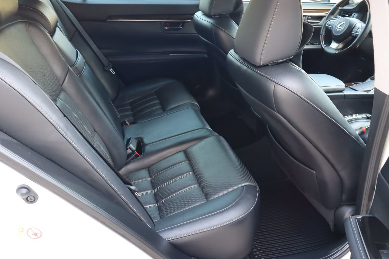 Used 2017 Lexus ES 350 w/ Luxury Package FWD image 18