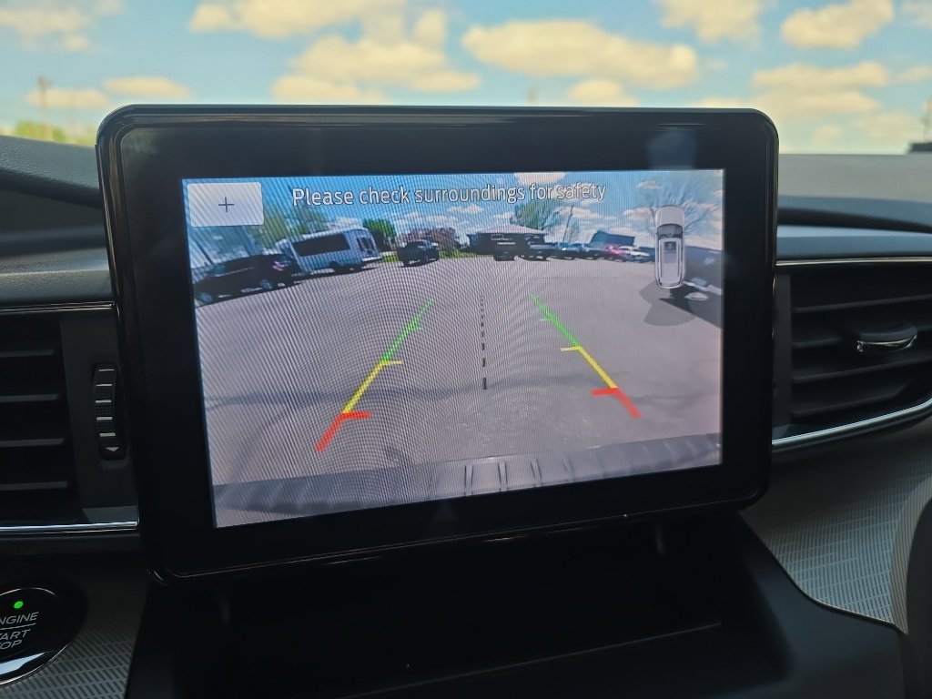 Used 2020 Ford Explorer XLT w/ Equipment Group 202A AWD/4WD image 31