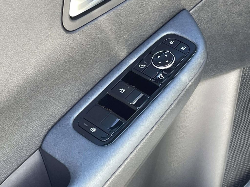 New 2026 Nissan Leaf SV+ w/ Floor Mat Package (SV+) FWD image 14