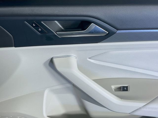 Used 2023 Volkswagen Jetta SE w/ Panoramic Sunroof Package FWD image 32