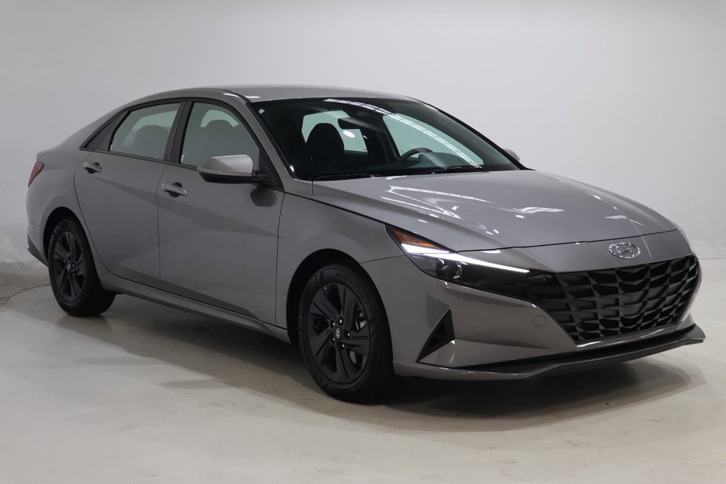 Used 2023 Hyundai Elantra SEL w/ Preferred Accessory Package