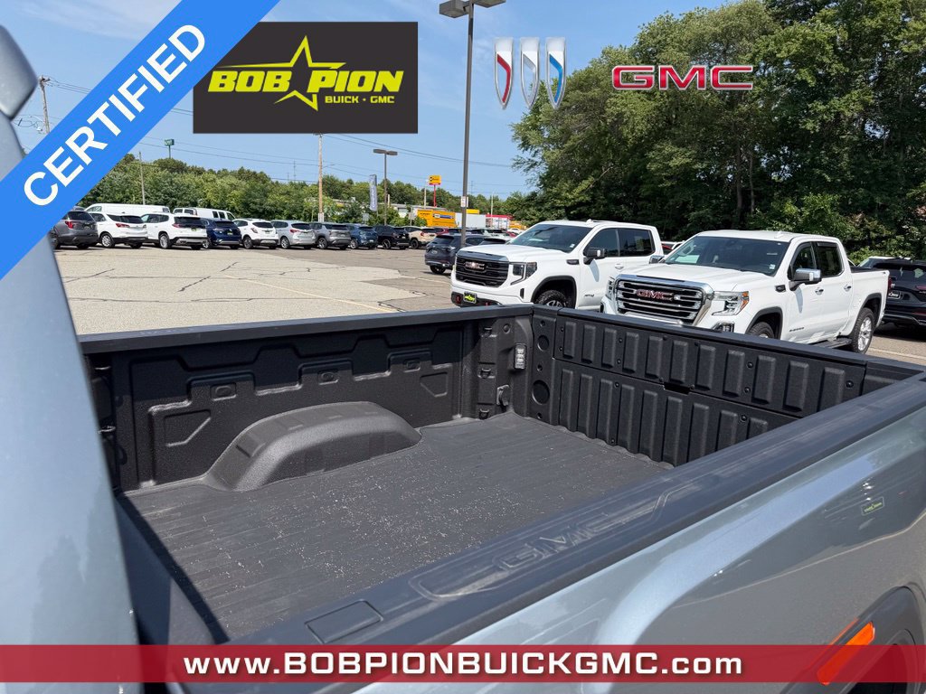 Used 2024 GMC Sierra 2500 AT4 w/ AT4 Preferred Package AWD/4WD image 9