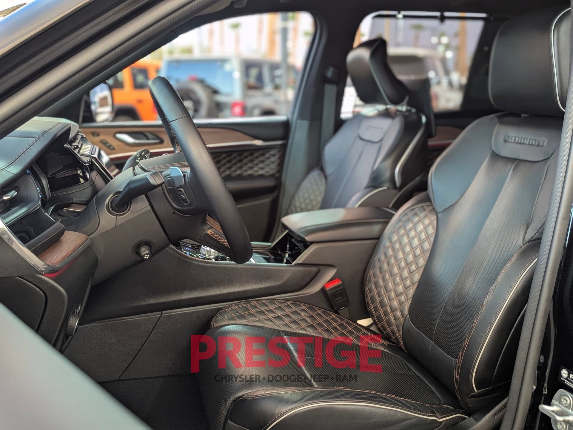 Used 2024 Jeep Grand Cherokee Summit w/ Adv Protech Group IV AWD/4WD image 28