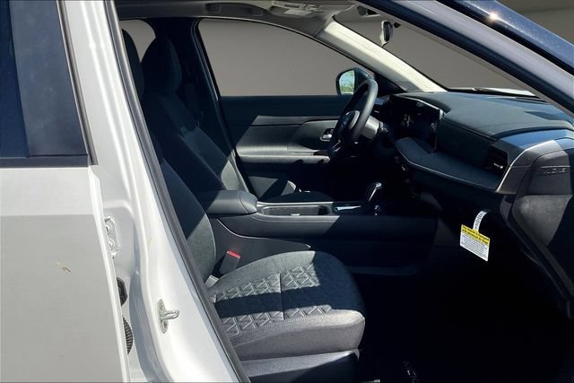 New 2026 Nissan Kicks SV w/ SV Premium Package FWD image 11