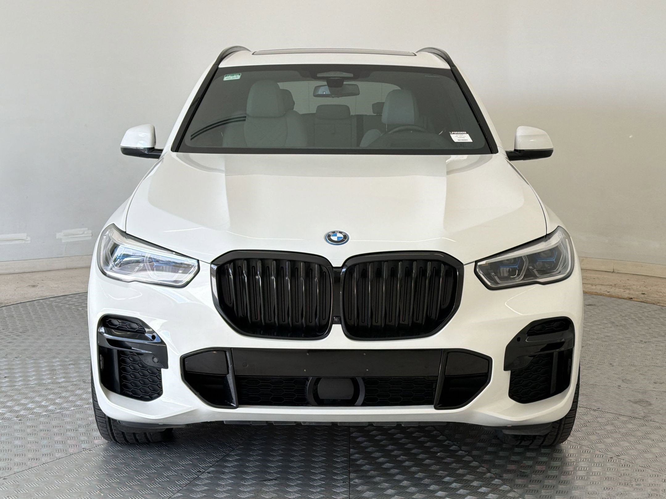 Certified 2023 BMW X5 xDrive45e w/ Executive Package image 6