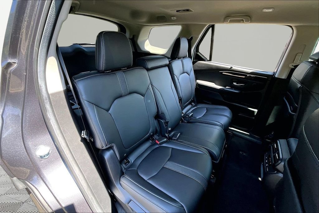 Used 2025 Honda Pilot EX-L image 19