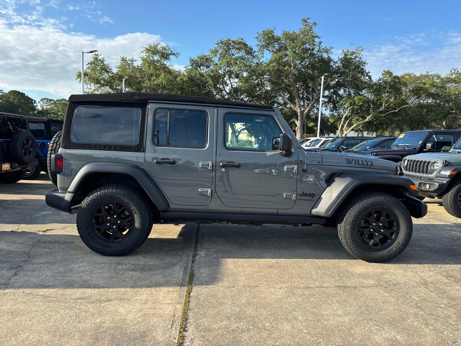 Used 2021 Jeep Wrangler Unlimited Sport AWD/4WD image 2