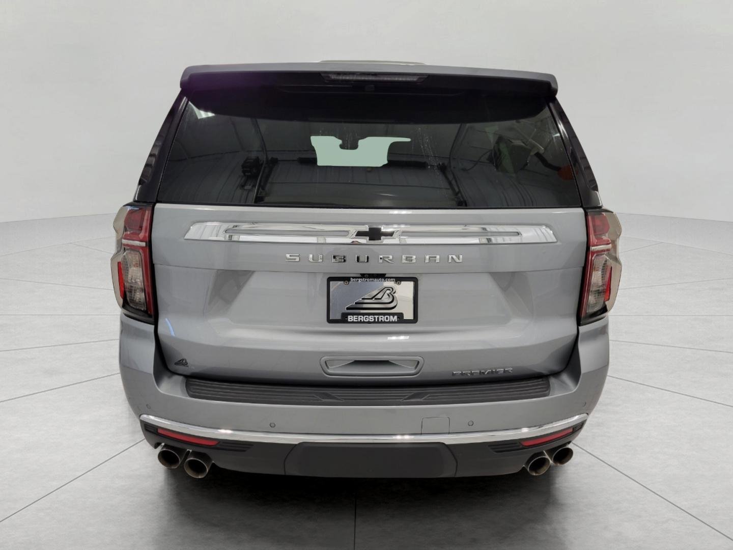 Used 2024 Chevrolet Suburban Premier AWD/4WD image 28