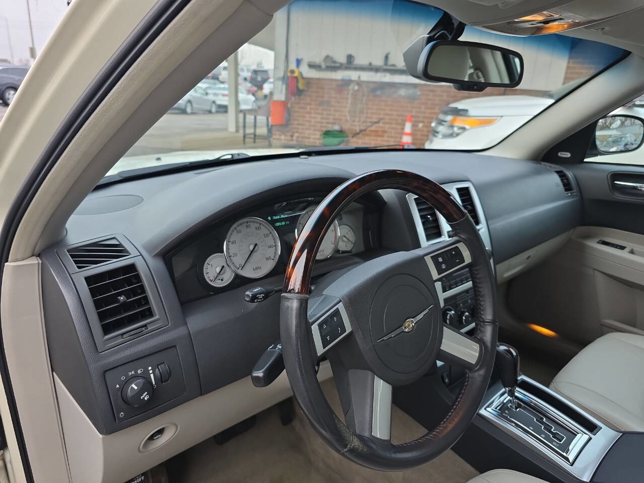 Used 2007 Chrysler 300 C RWD image 9