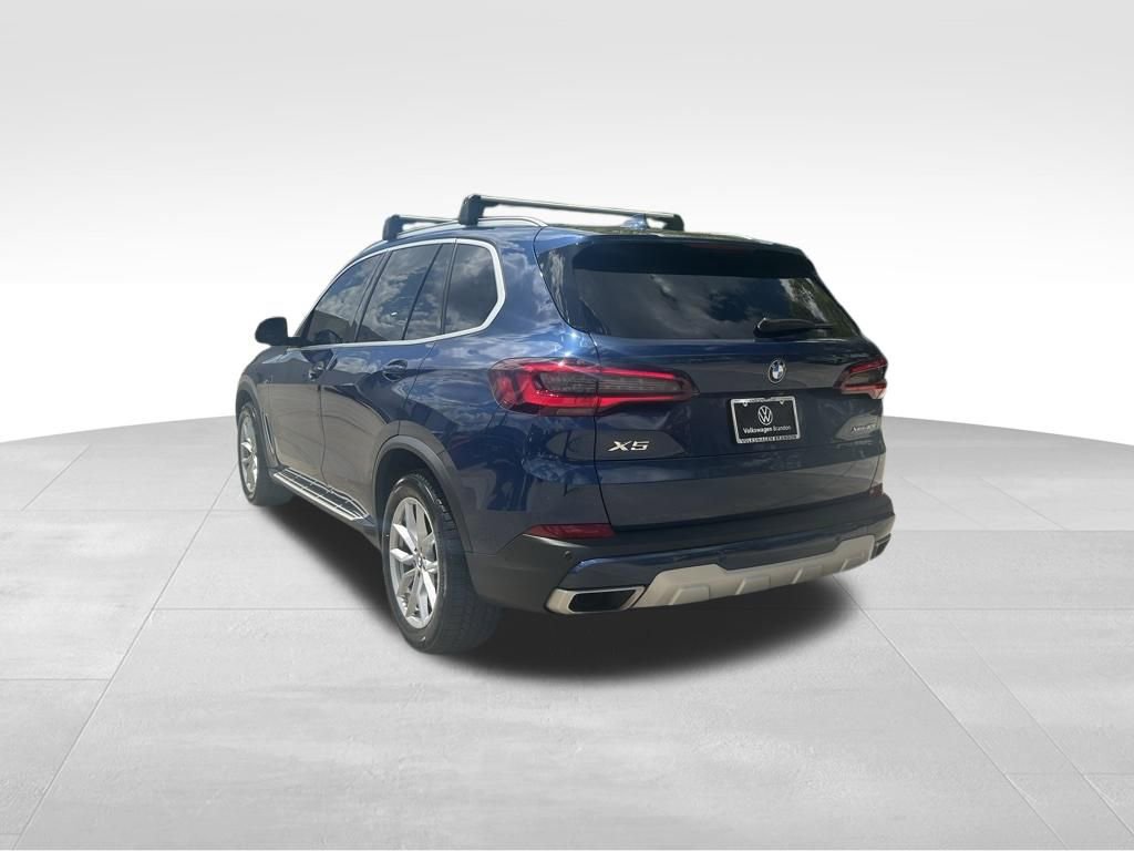 Used 2022 BMW X5 xDrive40i w/ Premium Package AWD/4WD image 3