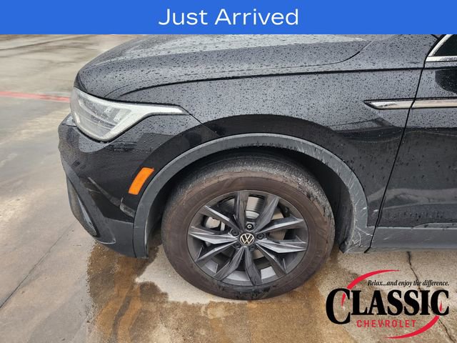 Used 2022 Volkswagen Tiguan SE image 9