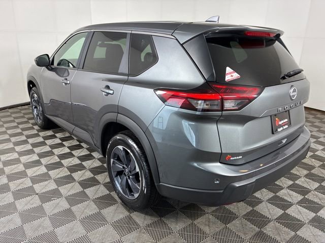 Used 2026 Nissan Rogue SV FWD image 5