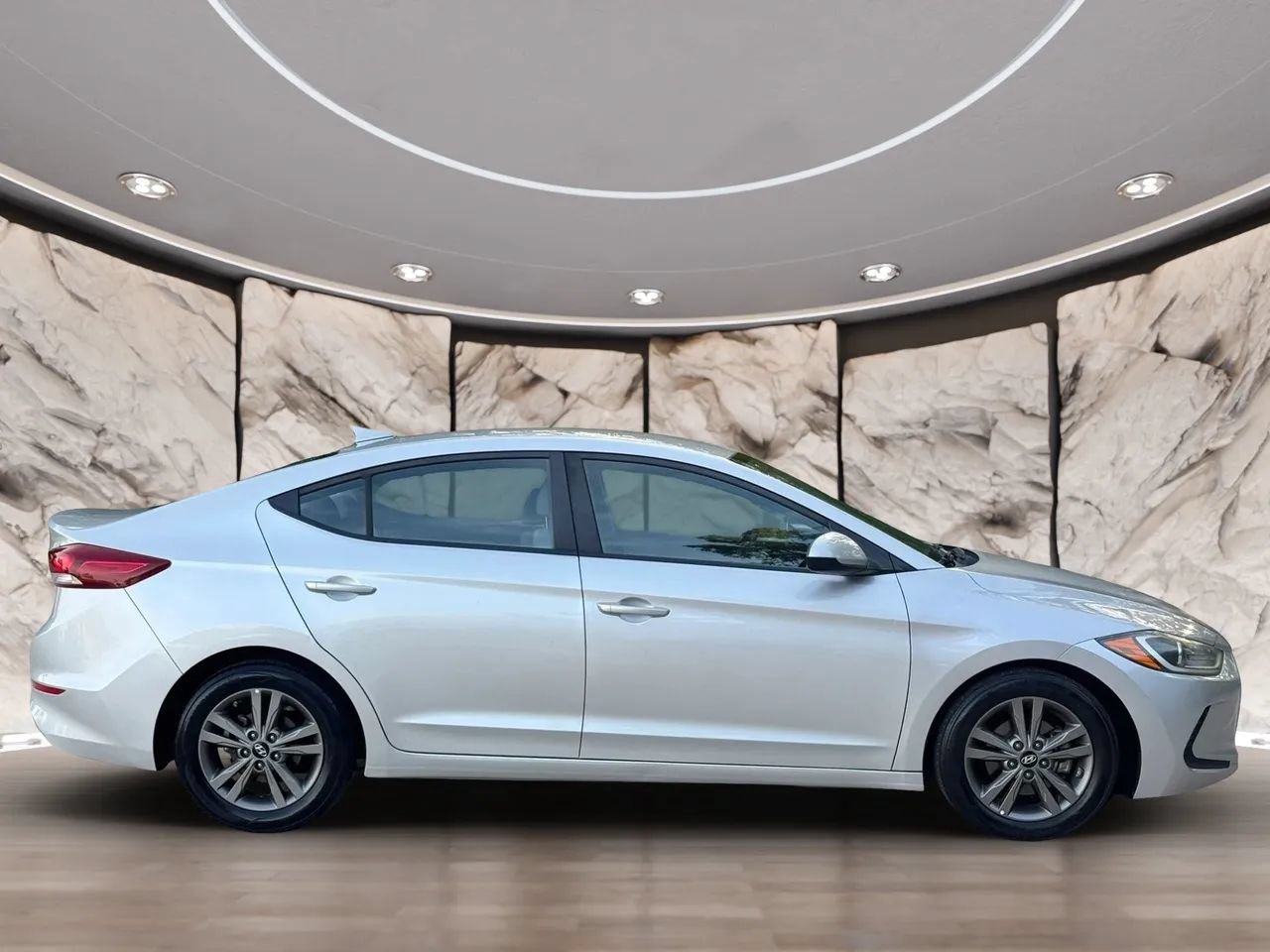 Used 2018 Hyundai Elantra SEL FWD image 7