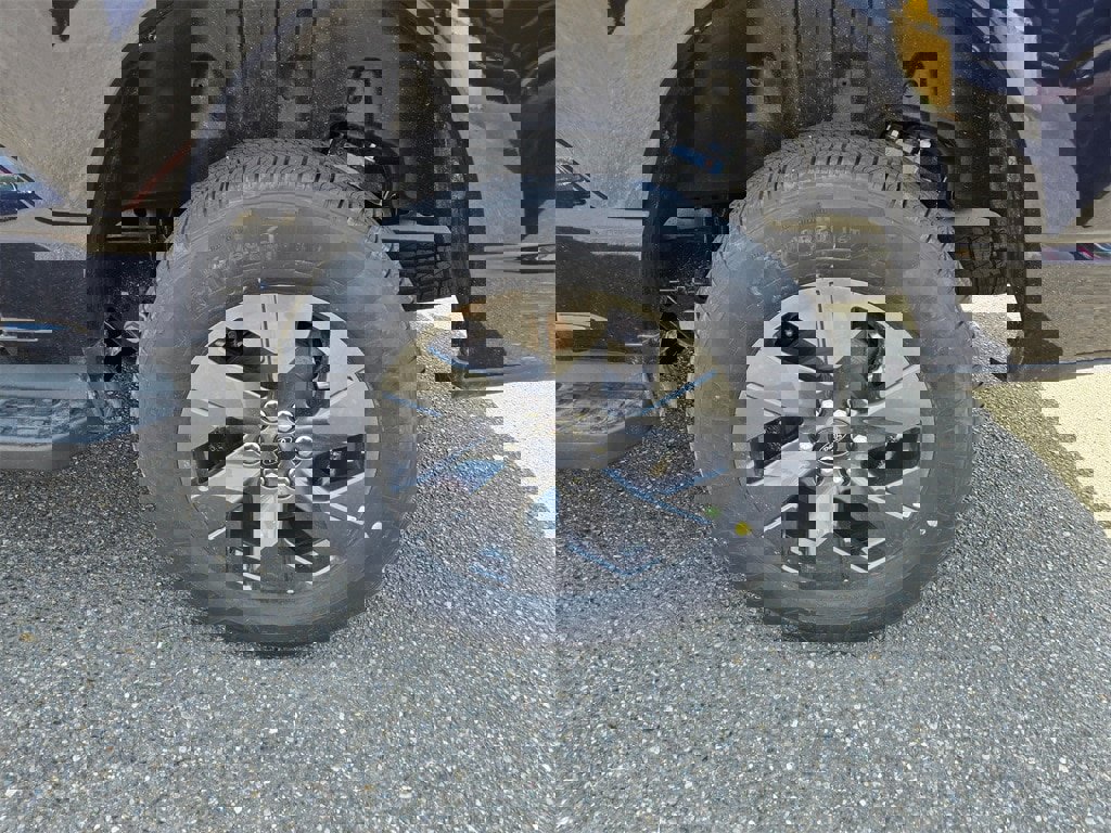 New 2025 Ford F150 Lightning Lariat image 9