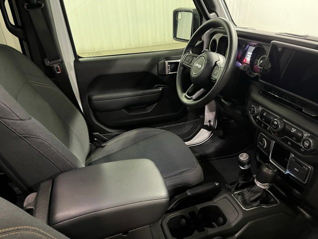 Used 2024 Jeep Gladiator Sport image 21