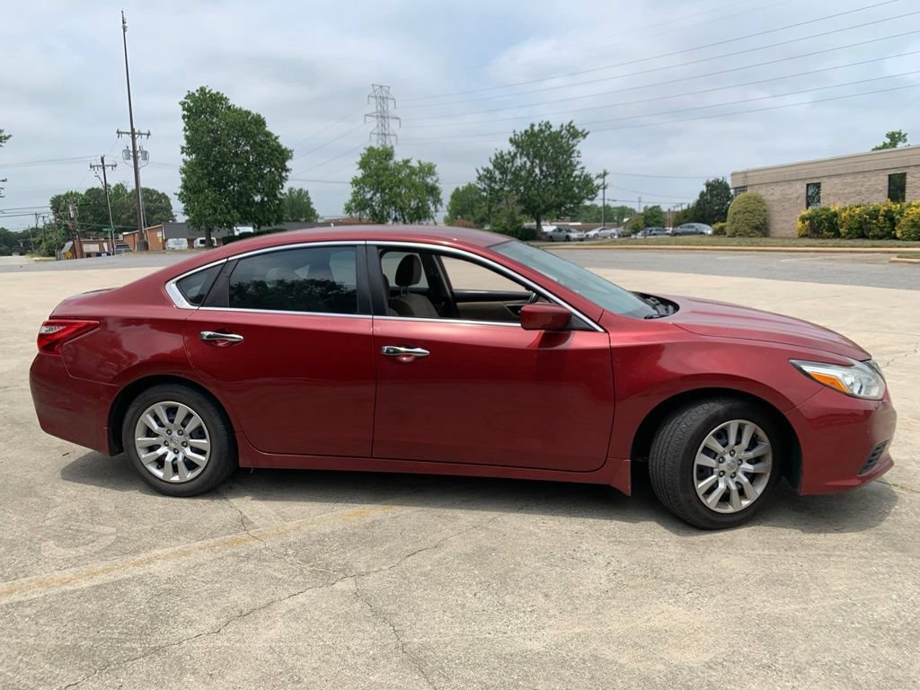 Used 2017 Nissan Altima 2.5 S w/ Power Driver Seat Package FWD image 8