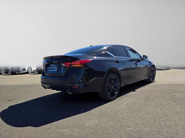 Used 2024 Nissan Altima 2.5 SR AWD/4WD image 3