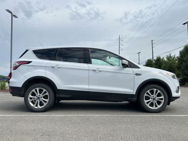 Used 2017 Ford Escape SE AWD/4WD image 3