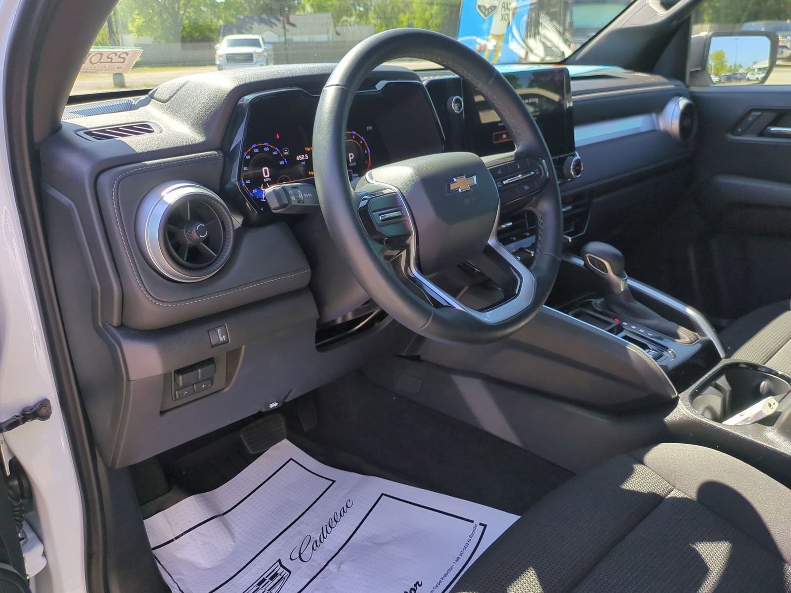 Used 2024 Chevrolet Colorado LT RWD image 10