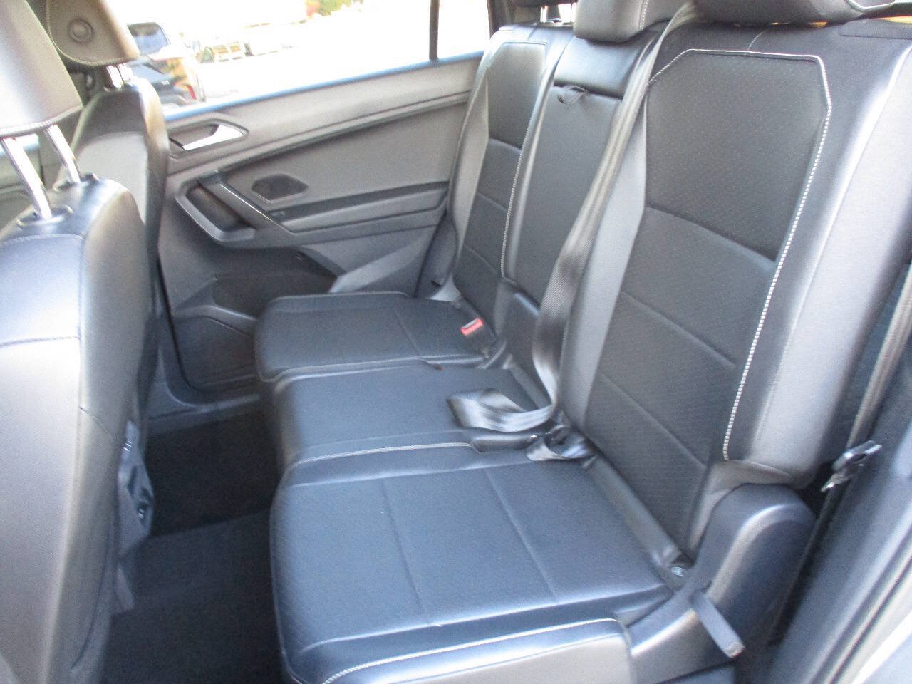 Used 2021 Volkswagen Tiguan SE R-Line FWD image 21