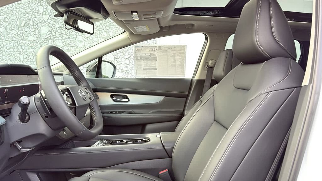 New 2025 Nissan Murano SL image 16