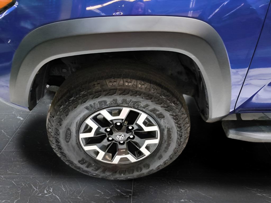 Used 2023 Toyota Tacoma TRD Off-Road AWD/4WD image 9