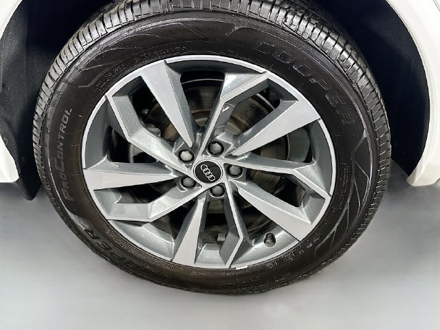 Used 2022 Audi Q5 2.0T Premium AWD/4WD image 30