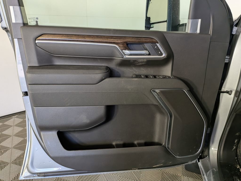 New 2026 GMC Sierra 2500 SLE w/ SLE Value Package; AWD/4WD image 14
