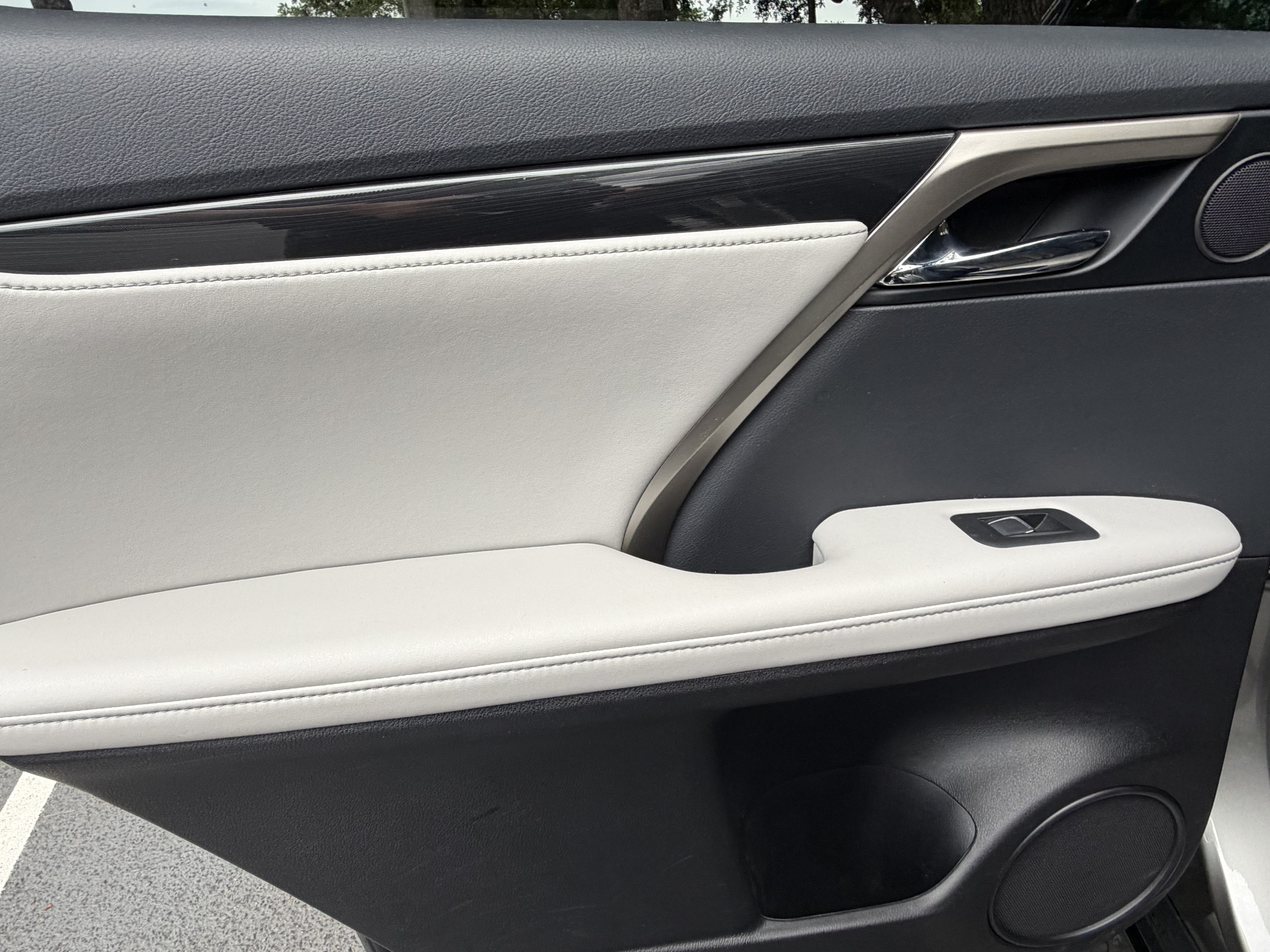 Used 2019 Lexus RX 350 FWD w/ Accessory Package image 29
