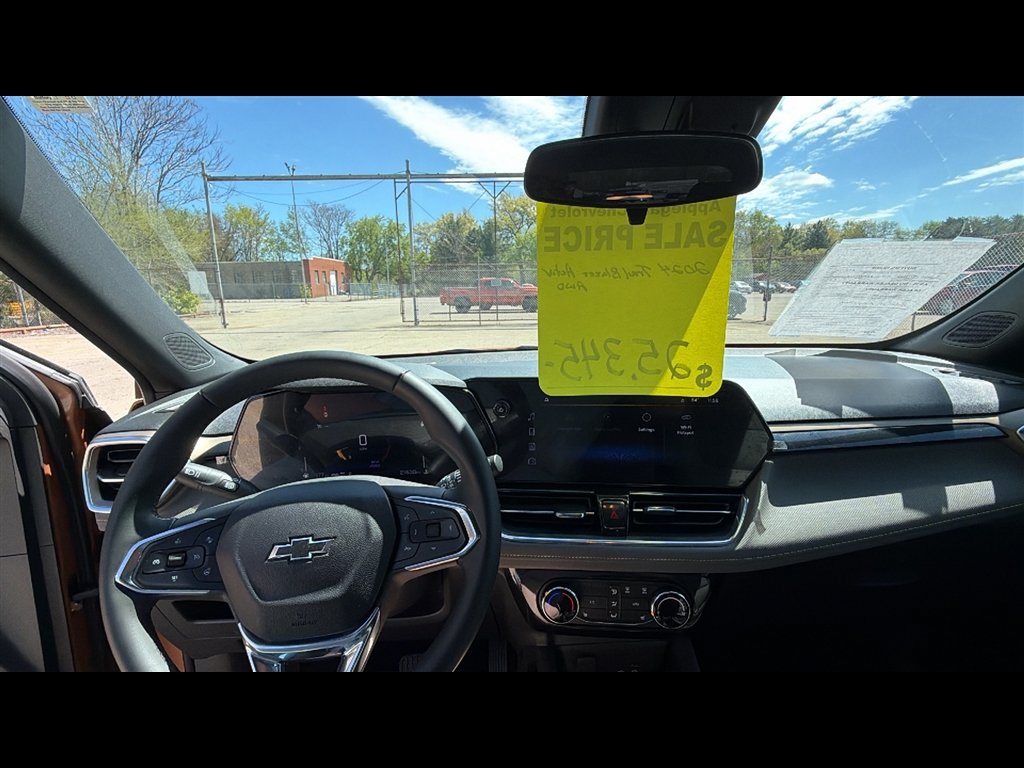 Used 2024 Chevrolet TrailBlazer ACTIV AWD/4WD image 10