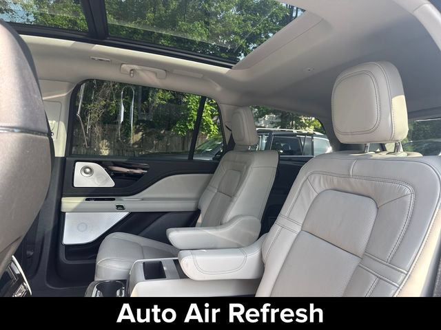 Used 2025 Lincoln Aviator Reserve w/ Equipment Group 201A AWD/4WD image 17