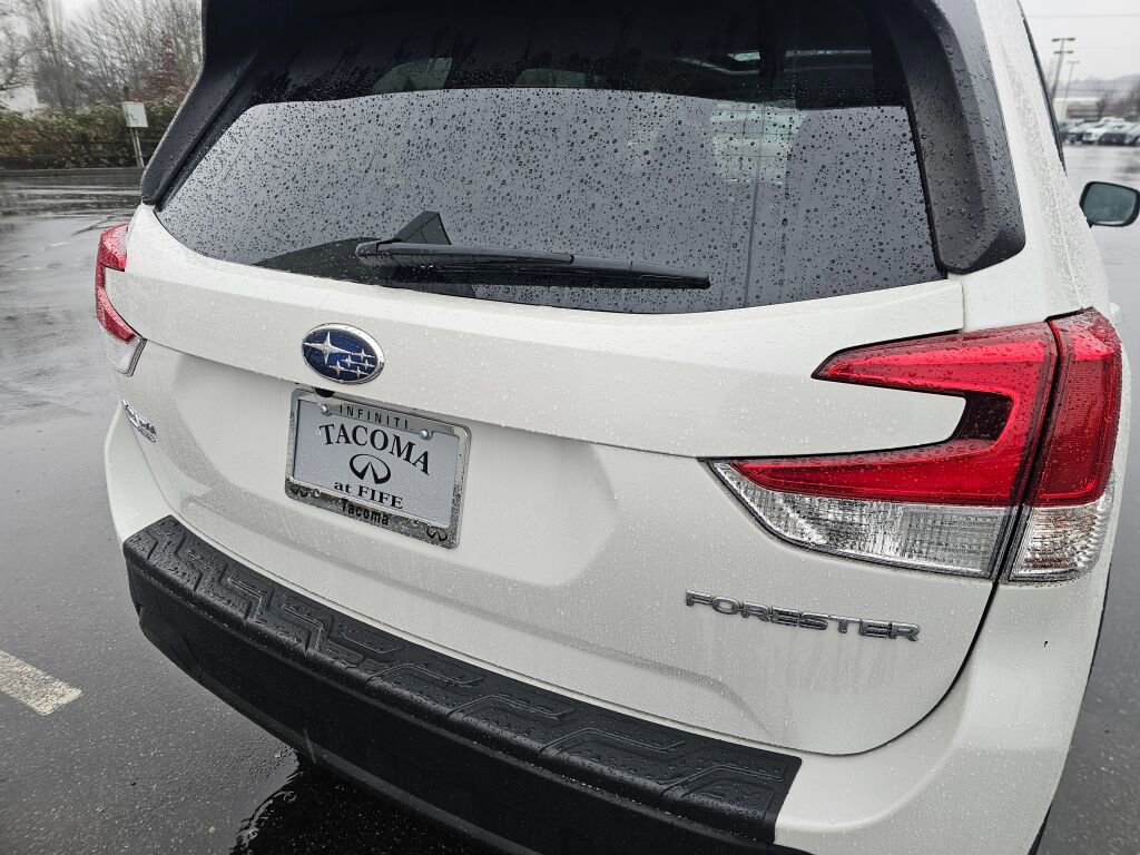 Used 2020 Subaru Forester Premium image 17