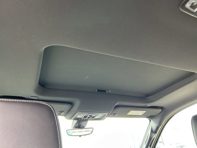 Used 2019 Chevrolet Silverado 1500 High Country w/ Technology Package image 16